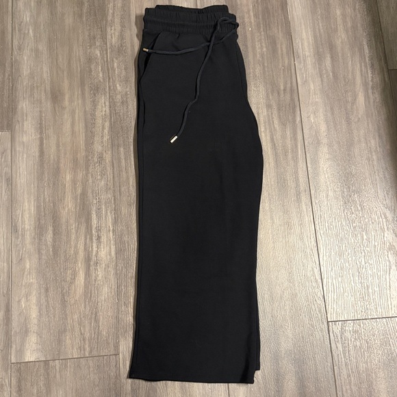 Scoop Black scoop neck Lounge Set - Picture 4 of 5